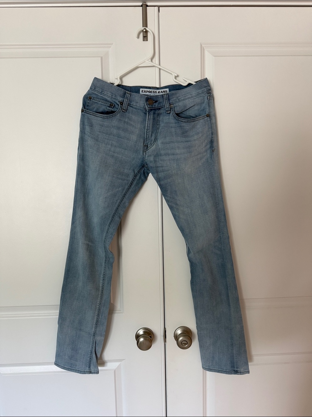 Express Men's Rocco Slim Straight  Light Blue Jeans